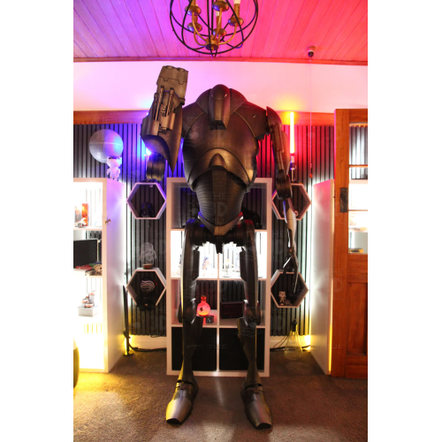 Life-Sized B2-Inspired Battle Droid